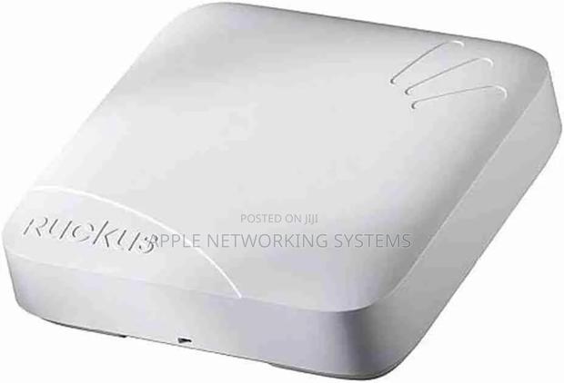 Ruckus Zoneflex R700 Dual Band Indoor Access Point