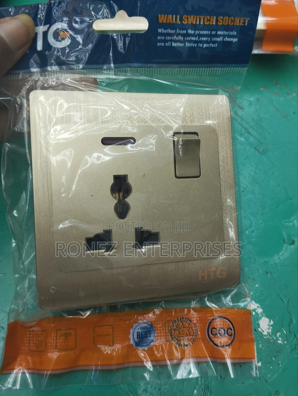 Single Socket, Gold