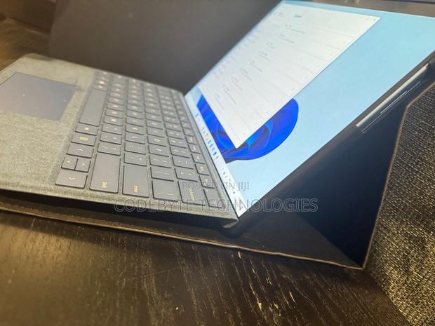 New Laptop Microsoft Surface Pro 9 16GB Intel Core I7 SSD 256GB - thumbnail 3
