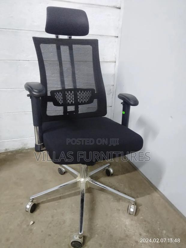 Adjustable Arms Arthorpedic Chair - thumbnail 2
