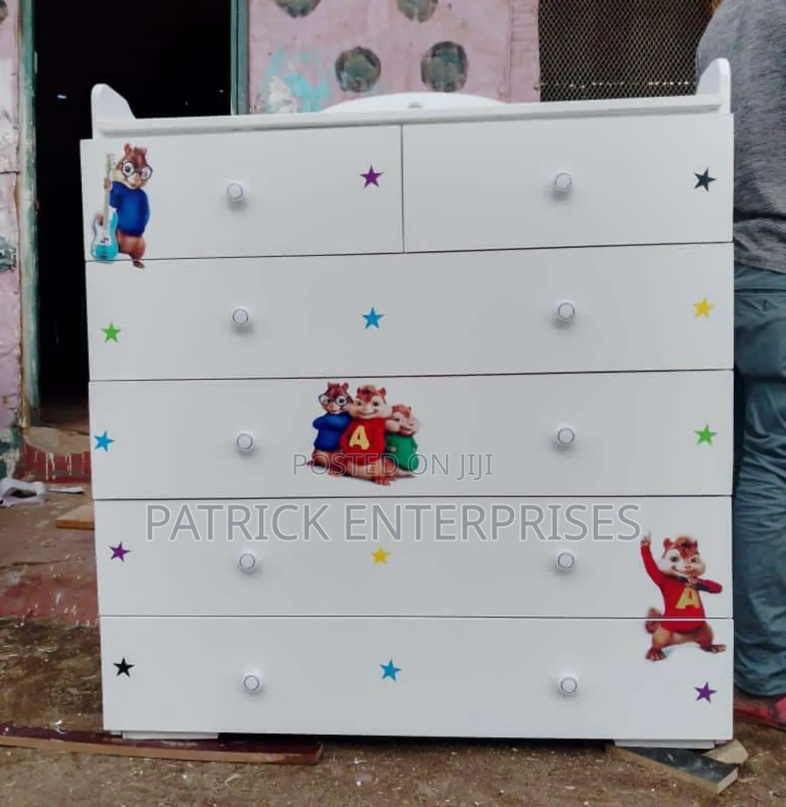 Modern Chest of Drawers 4 by 4 Fitts