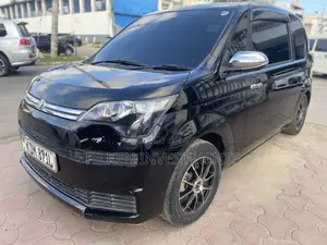Toyota Spade 1.5 2016 Black