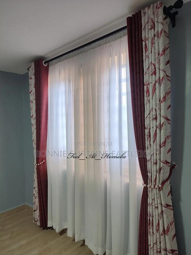 Marron Mixed With White Curtains - main view