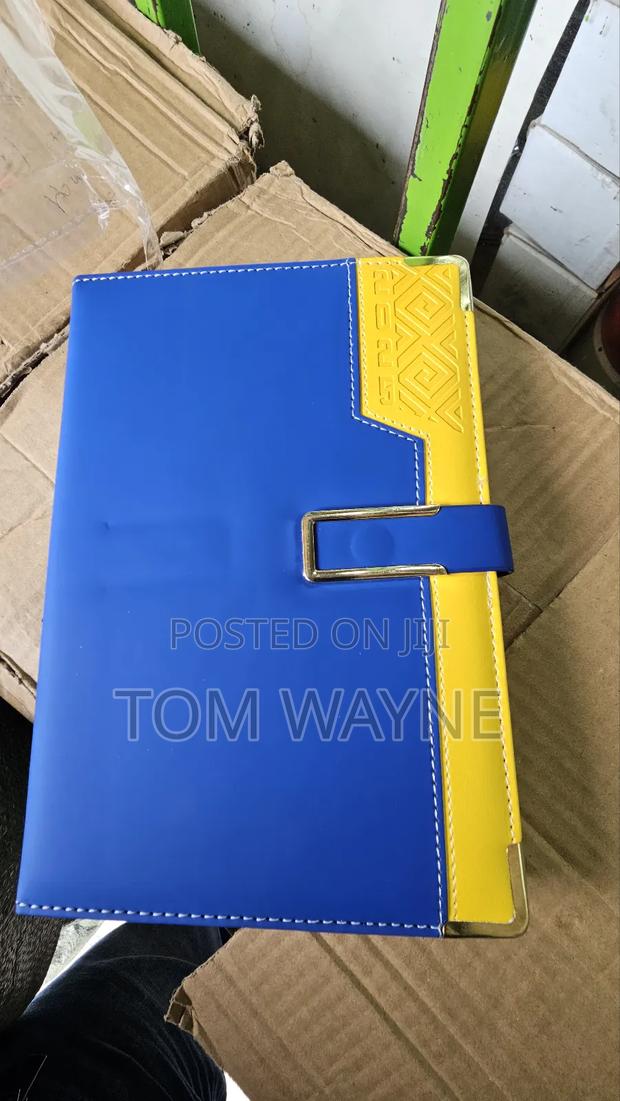 2025 Executive Leather Diary A5 Size - thumbnail 3