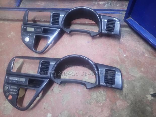 Toyota Wish Radio Console and a/C Controller. - thumbnail 2