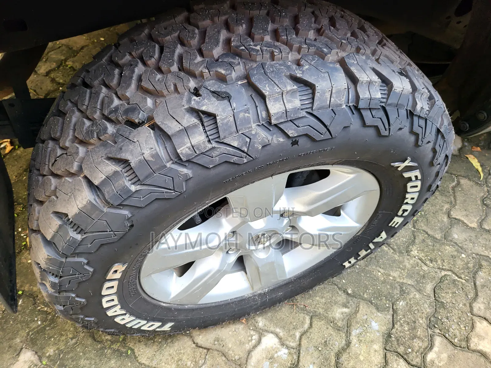 Toyota Hilux 2016 Gray