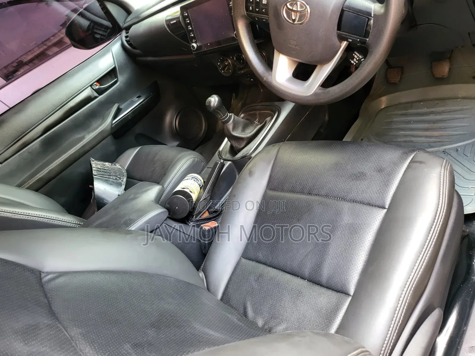 Toyota Hilux 2016 Gray