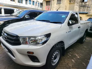New Toyota Hilux 2021 White