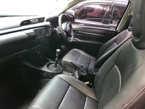 New Toyota Hilux 2021 White