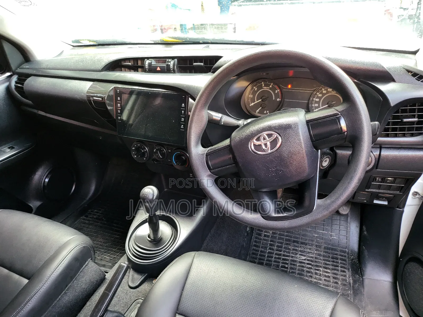 New Toyota Hilux 2021 White