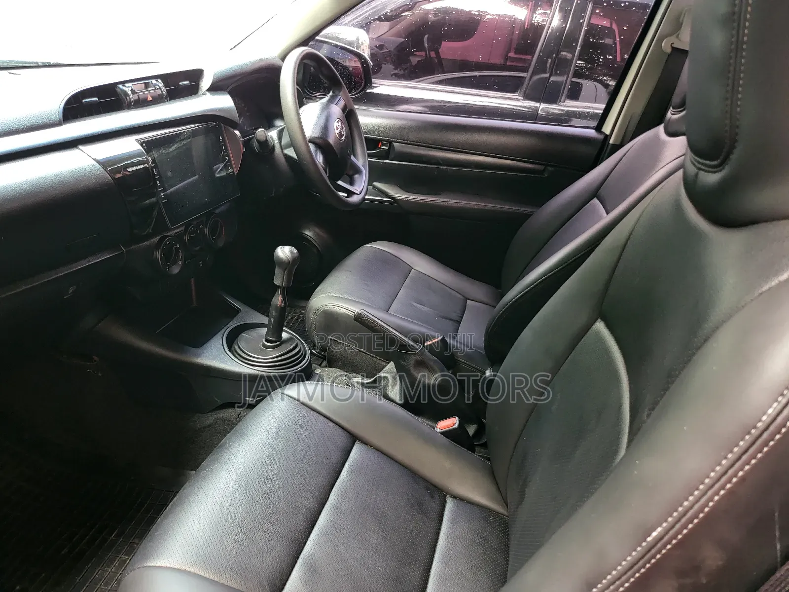 New Toyota Hilux 2021 White