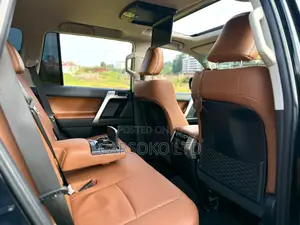 Toyota Land Cruiser Prado 2022 Black