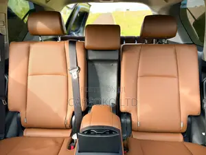 Toyota Land Cruiser Prado 2022 Black