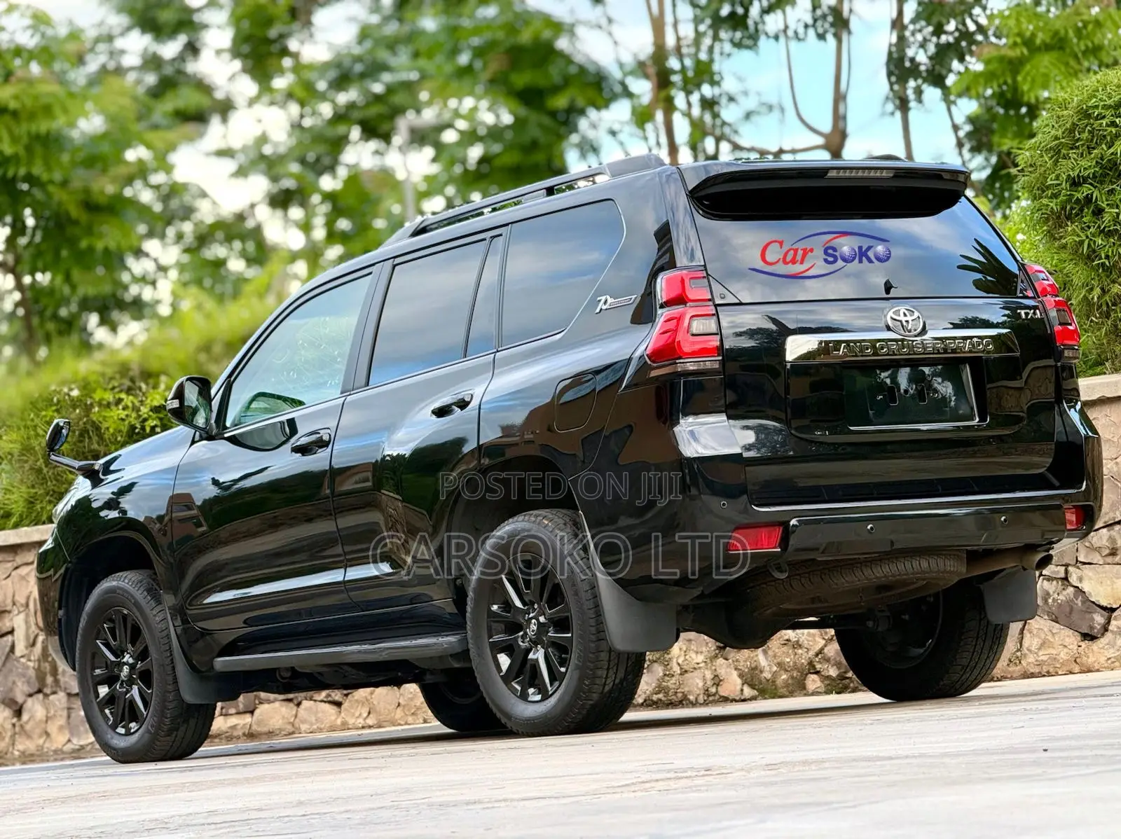 Toyota Land Cruiser Prado 2022 Black