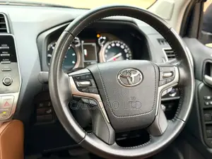 Toyota Land Cruiser Prado 2.8 2021 Black