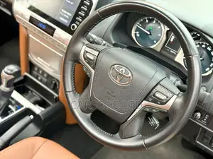 Toyota Land Cruiser Prado 2.8 2021 Black