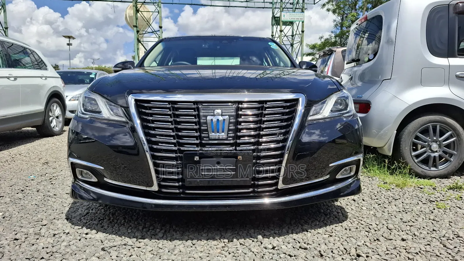 Toyota Crown 2017 Black