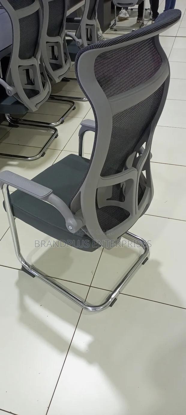 Mesh Executive Visitors Seat - main view