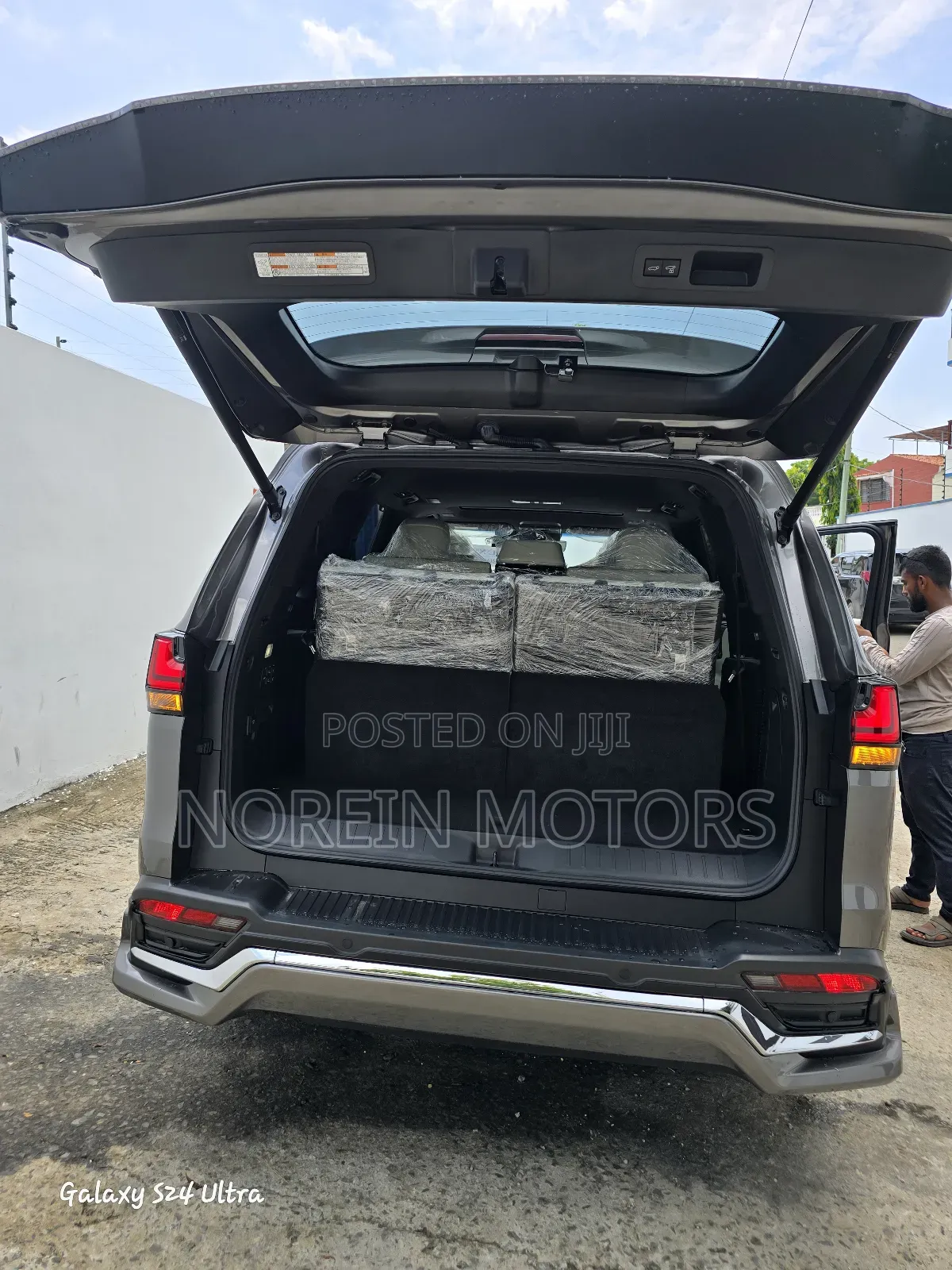 New Lexus LX 2024 Silver