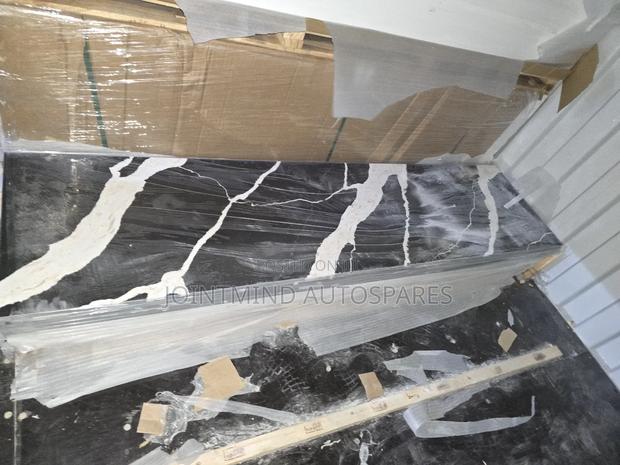 Quartz Carara Black