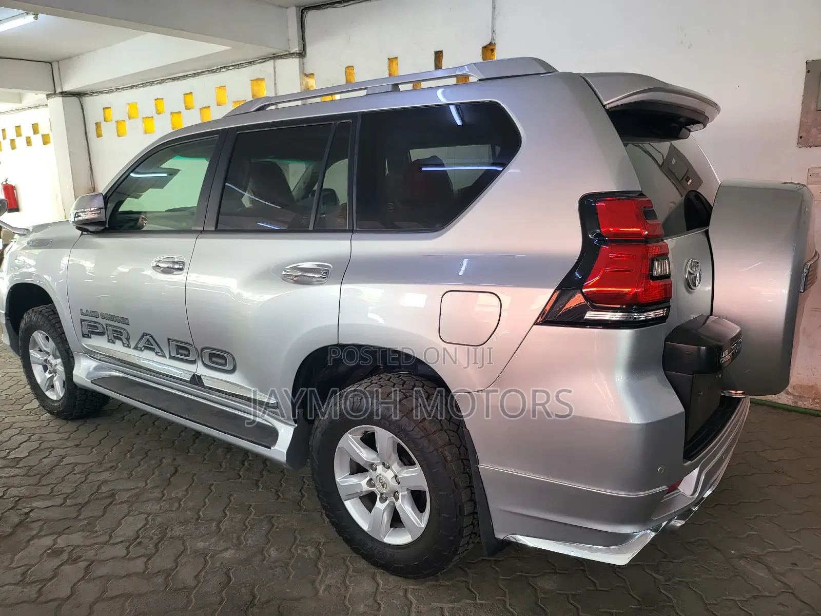 Toyota Land Cruiser Prado 2017 Silver