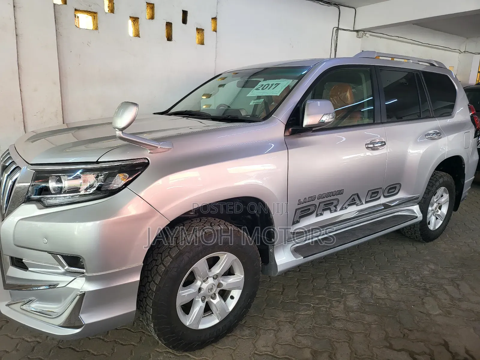 Toyota Land Cruiser Prado 2017 Silver