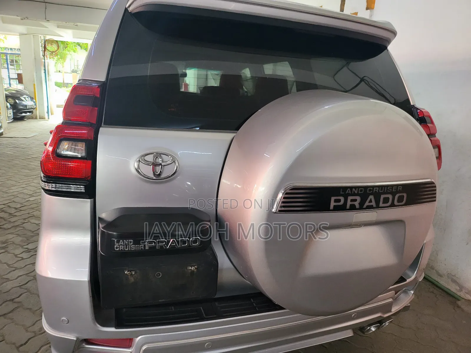 Toyota Land Cruiser Prado 2017 Silver
