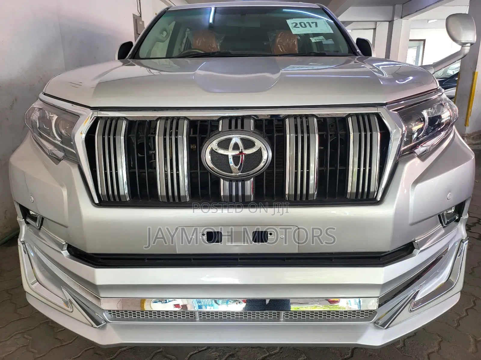 Toyota Land Cruiser Prado 2017 Silver