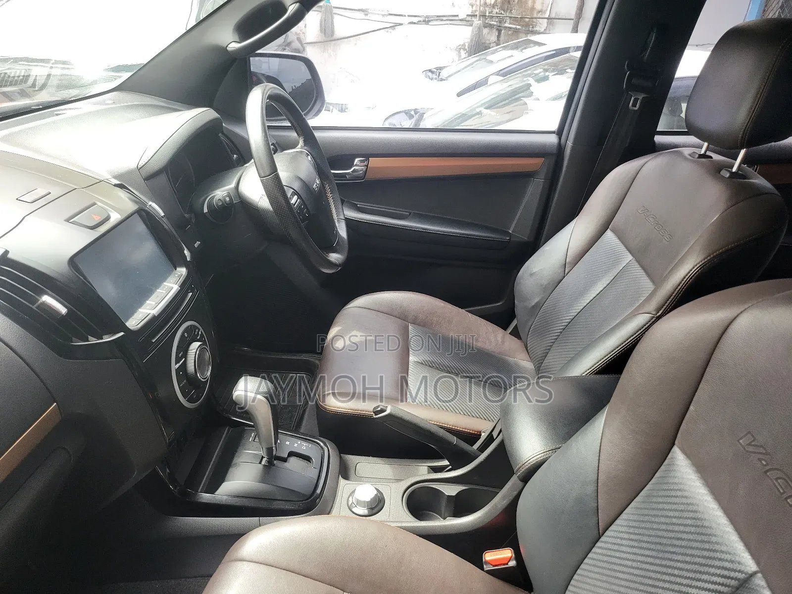 Isuzu D-MAX 2018 Red