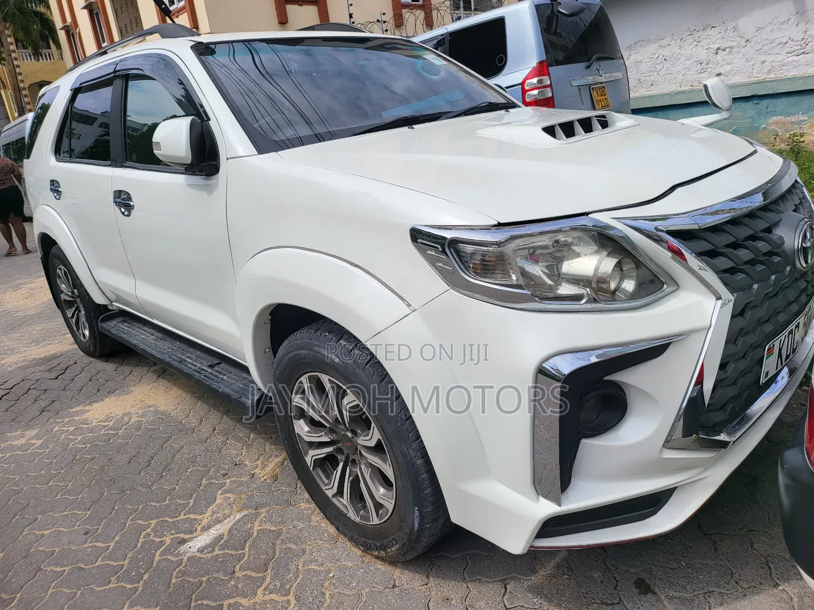 Toyota Fortuner 2015 White