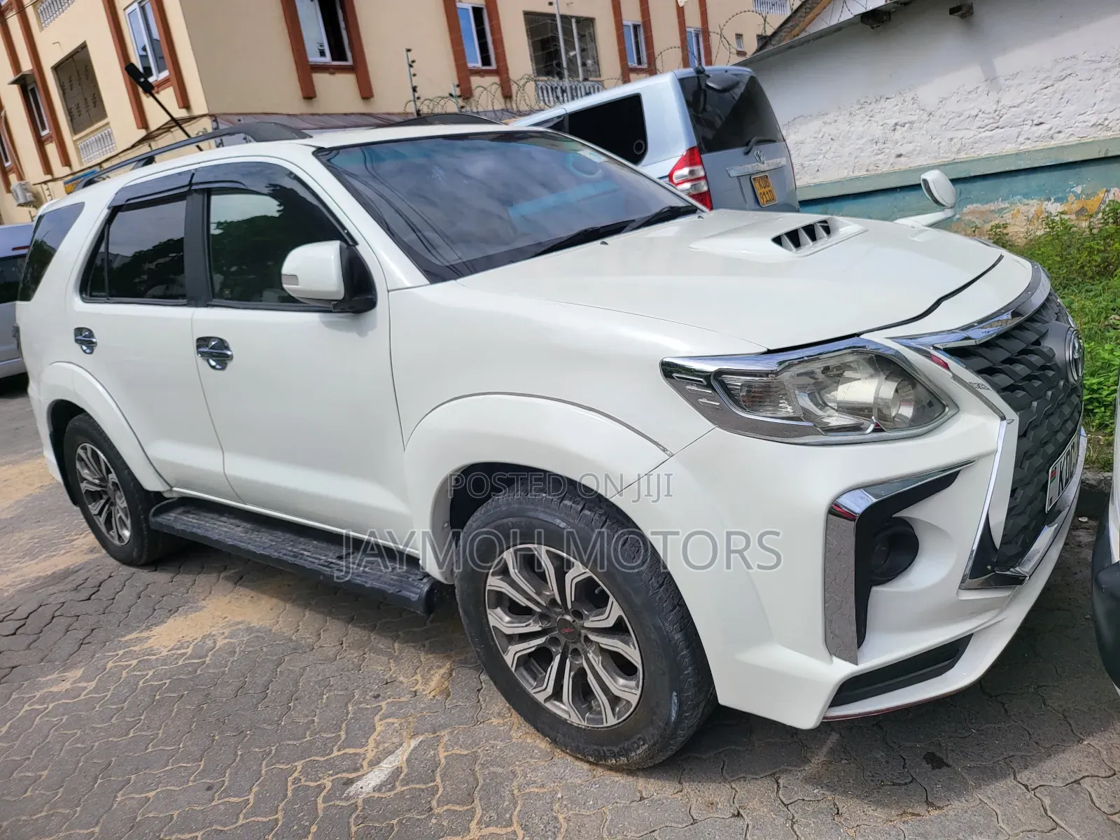Toyota Fortuner 2015 White