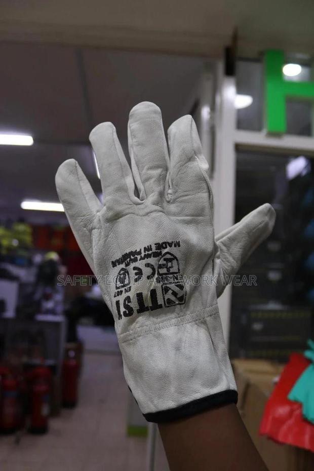 Driver Gloves With Improved Grip - main view