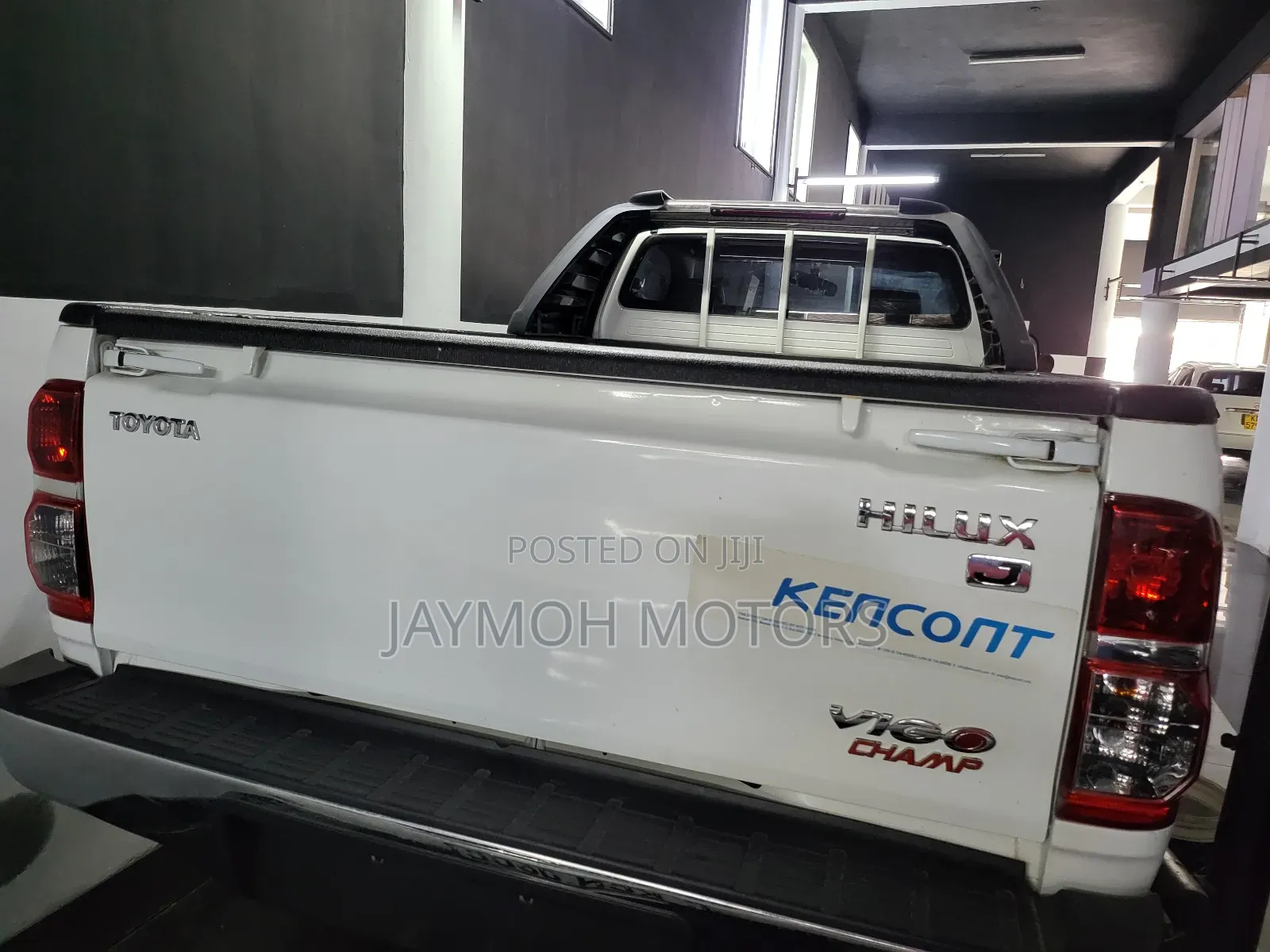 Toyota Hilux 2016 White