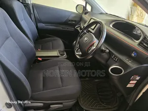 Toyota Sienta 2017 White