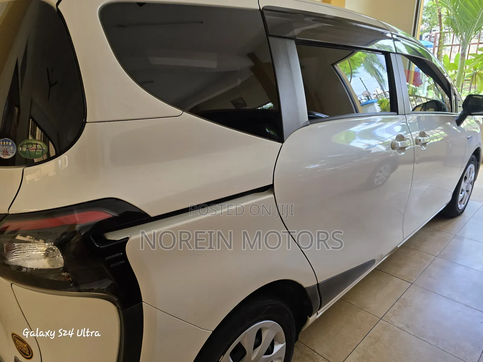 Toyota Sienta 2017 White