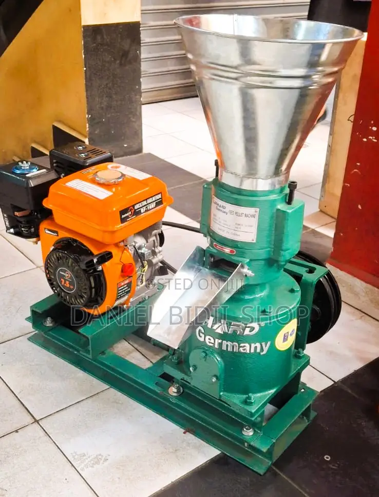 Petrol Engined Pellet Making Machine// Mill