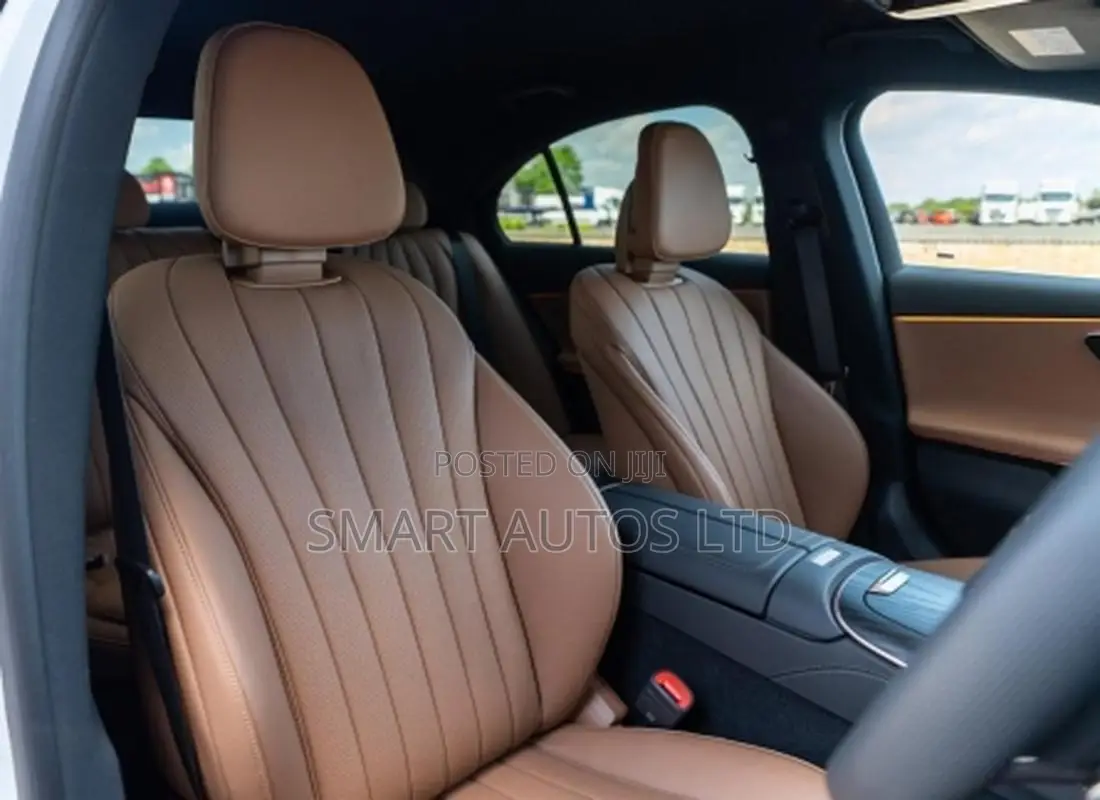New Mercedes-Benz E200 2024 White