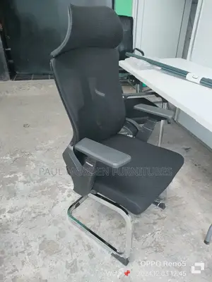 Generic Orthopedic Office Chair That Bears 360_degree