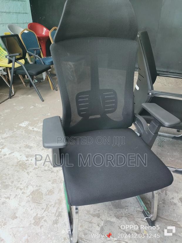 Orthopedic Office Chair That Bears 360_degree