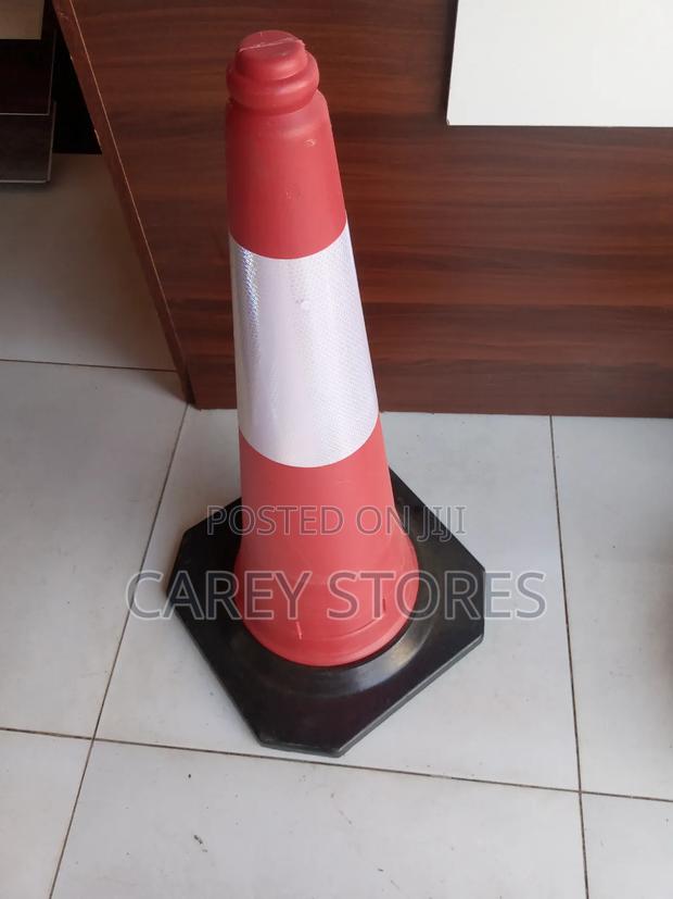 Heavy Duty Road Cone - thumbnail 4