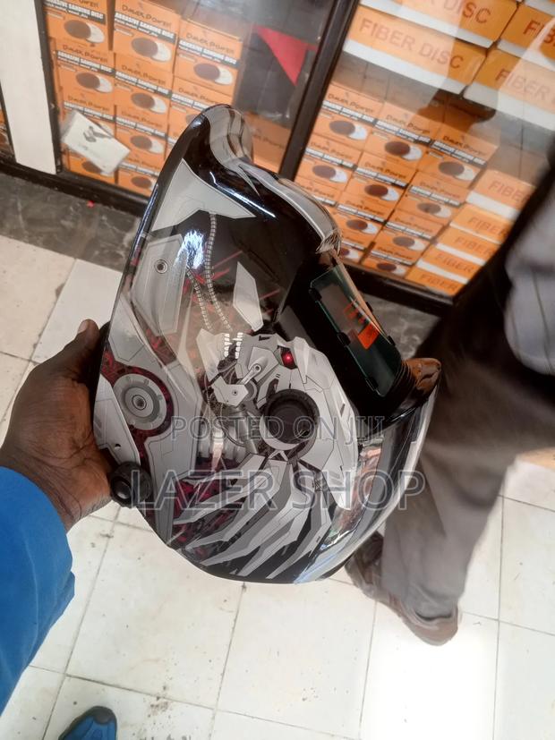 Auto Darkening Helmet - thumbnail 2