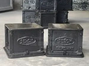 15cm Heavy-Duty Cube Moulds