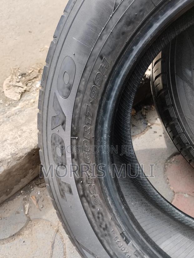225/60r17 Toyo - thumbnail 4