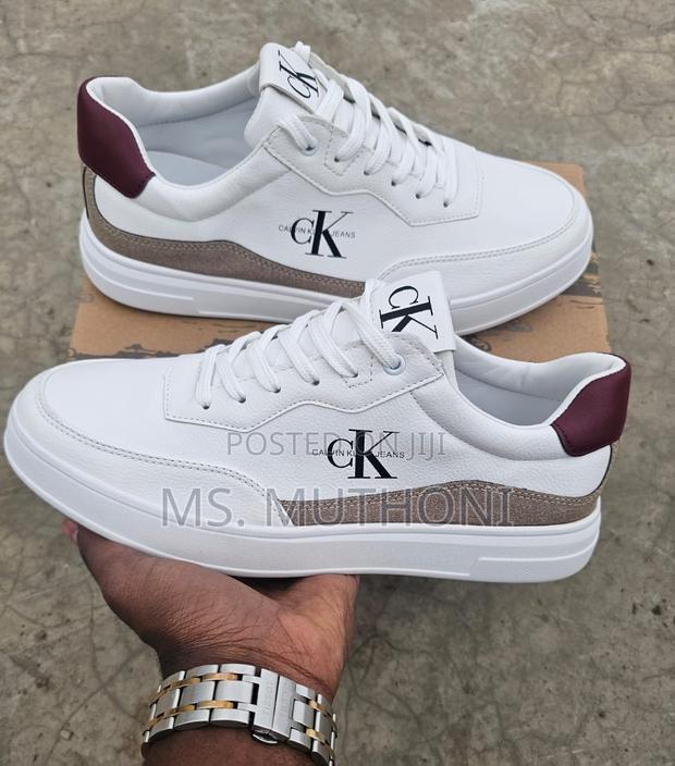 Authentic Calvin Klein Casuals(Leather)* 40-45 - thumbnail 2