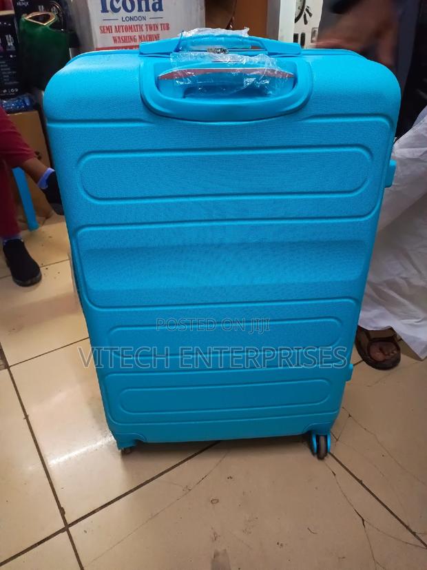 4in1 Unbreakable Luxurious Rubber Travel Bag - thumbnail 2