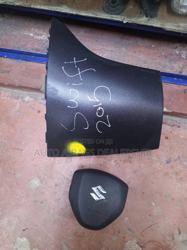 Suzuki Swift Dashboard Airbag and Stearing Airbag.