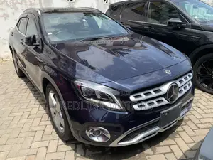 Mercedes-Benz GLA-Class 2017 Blue