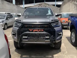 Toyota Hilux SR HI-Rider 2018 Gray