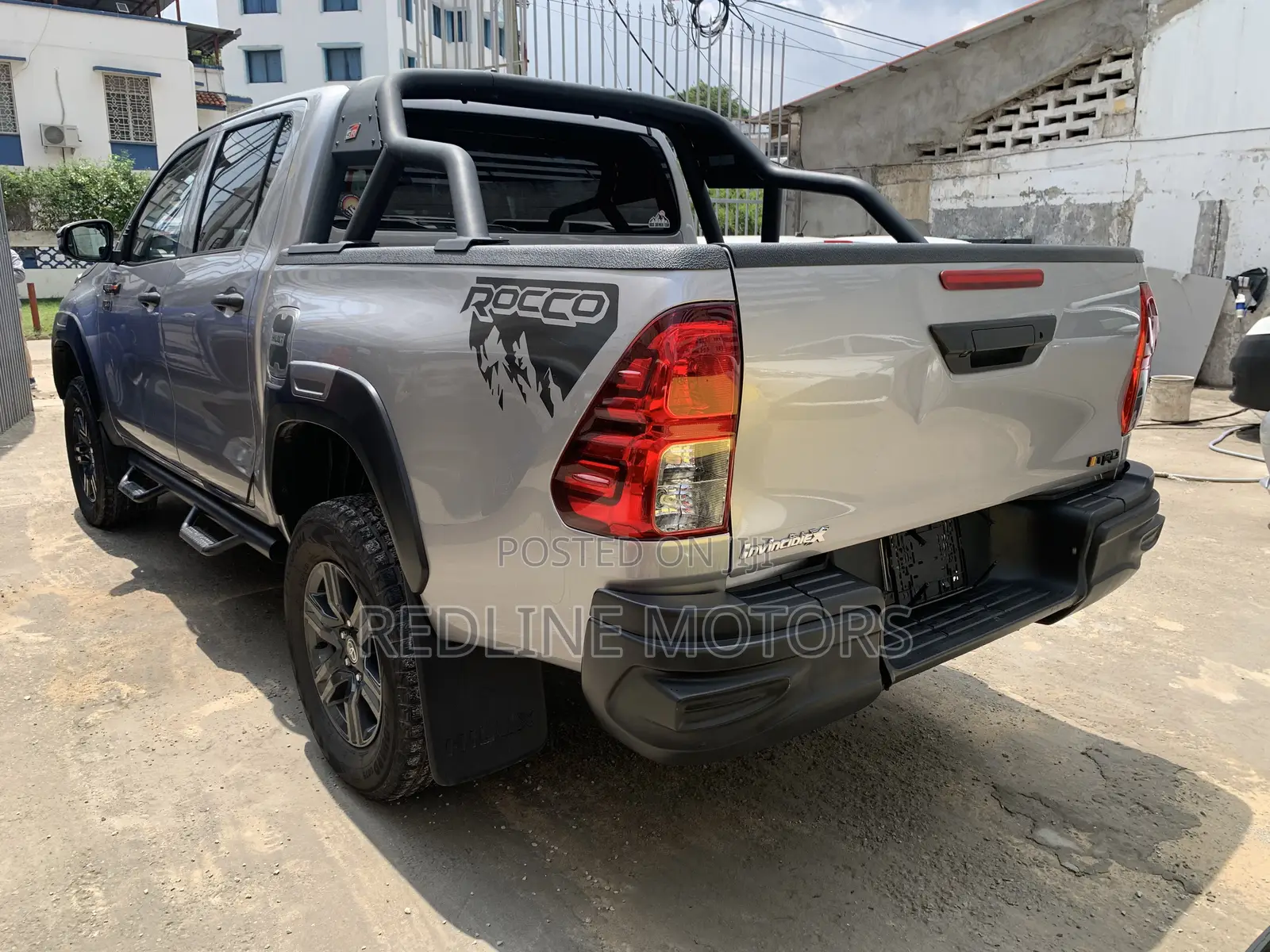Toyota Hilux SR HI-Rider 2018 Gray