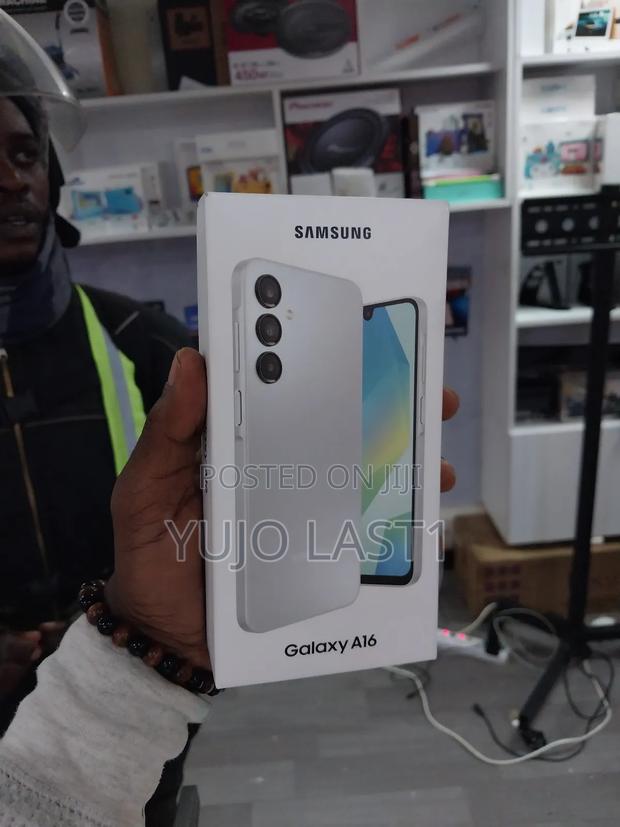 New Samsung Galaxy A16 128 GB Silver - thumbnail 3